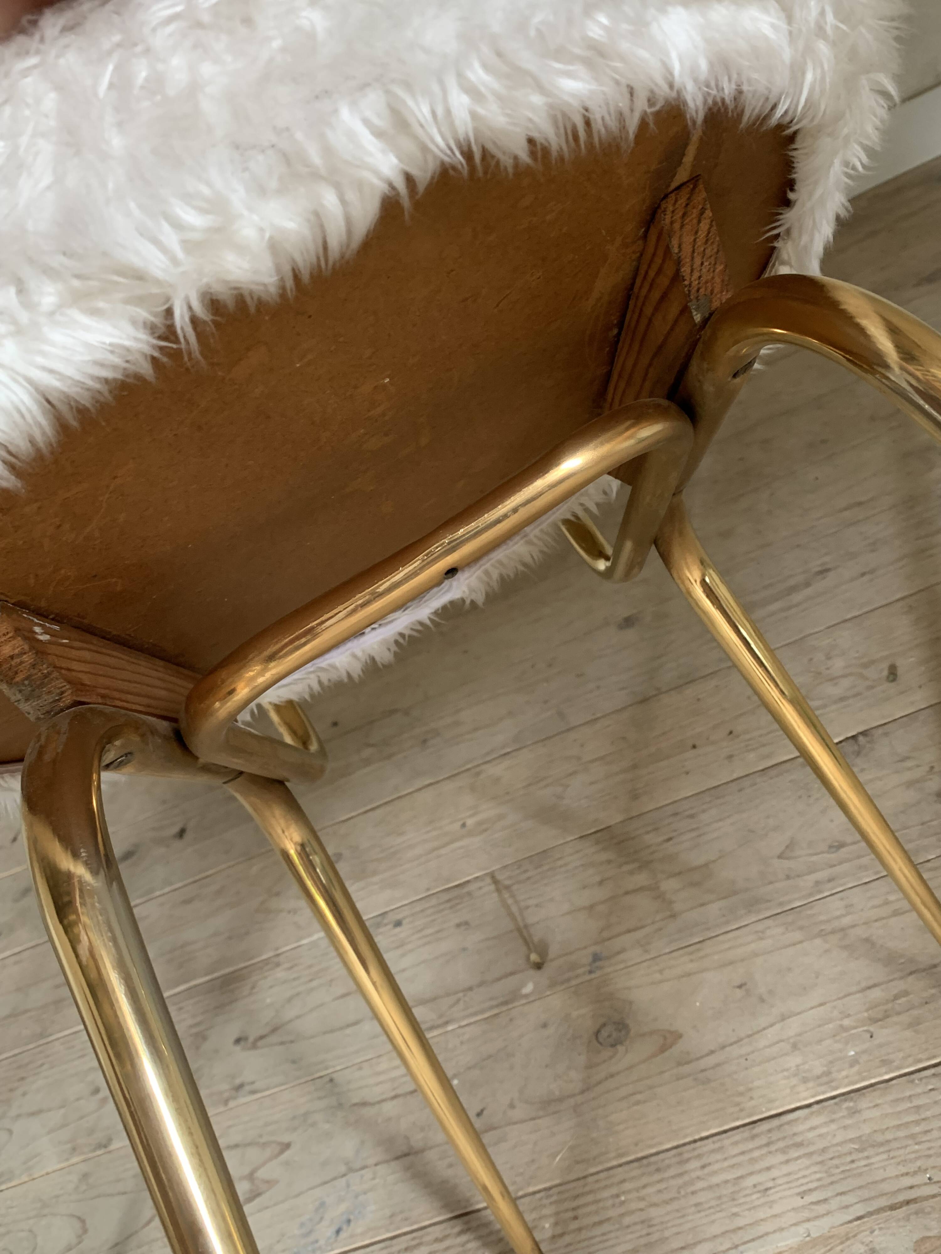 Chaise cocktail vintage moumoute blanche