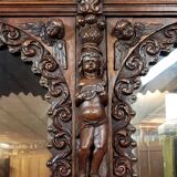 Buffet deux-corps style Renaissance Italienne en chene massif