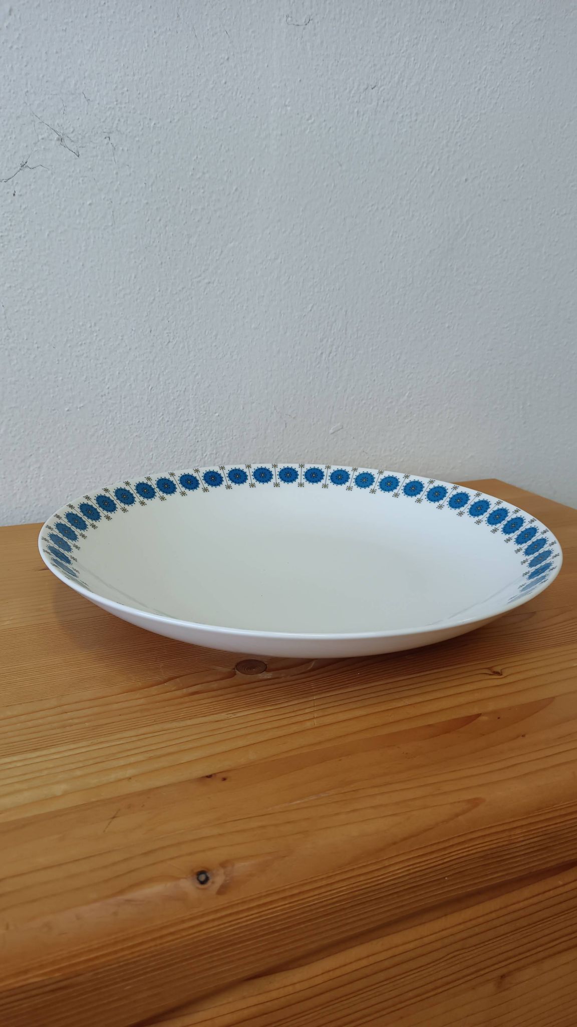 Service 4 dishes Thomas