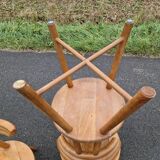 Set of 4 solid organic chairs