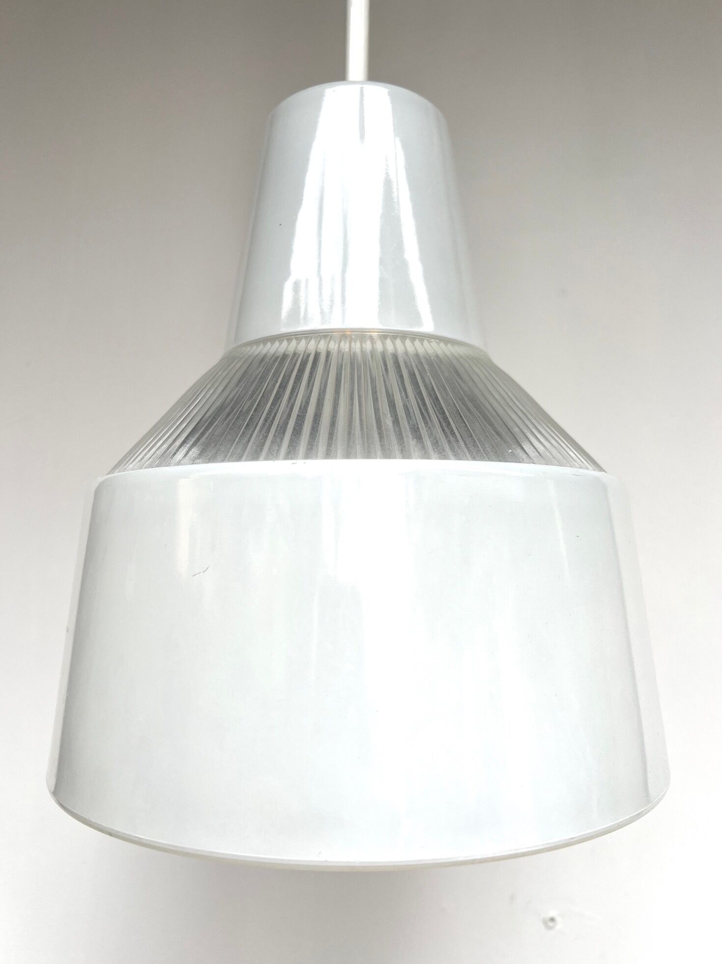 Holophane suspension en verre rv2 prismopal 1972  ø 24 cm