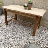 Stripped and extendable farm table