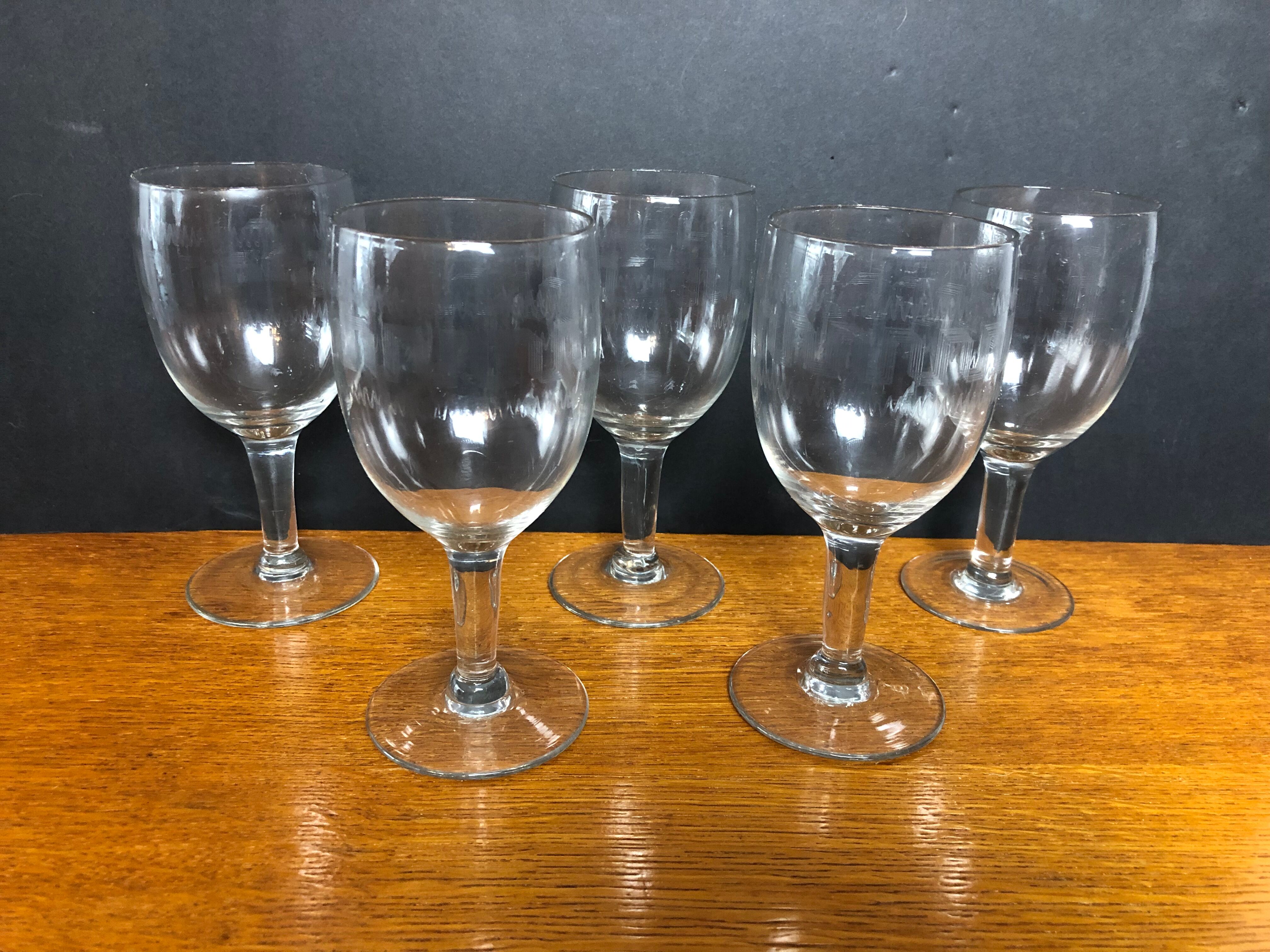 5 crystal wine glasses engraved decoration