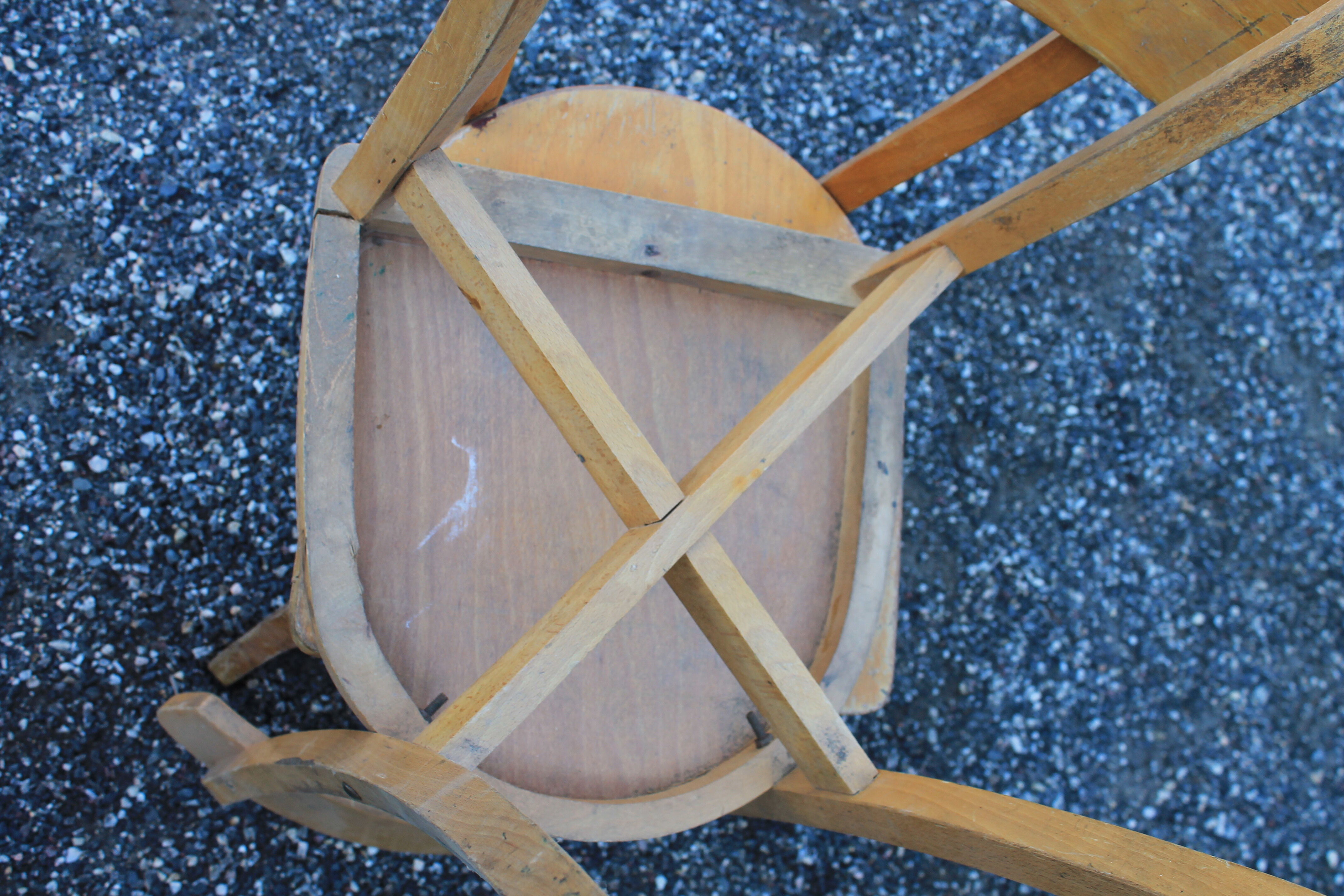 Set 10 community chairs