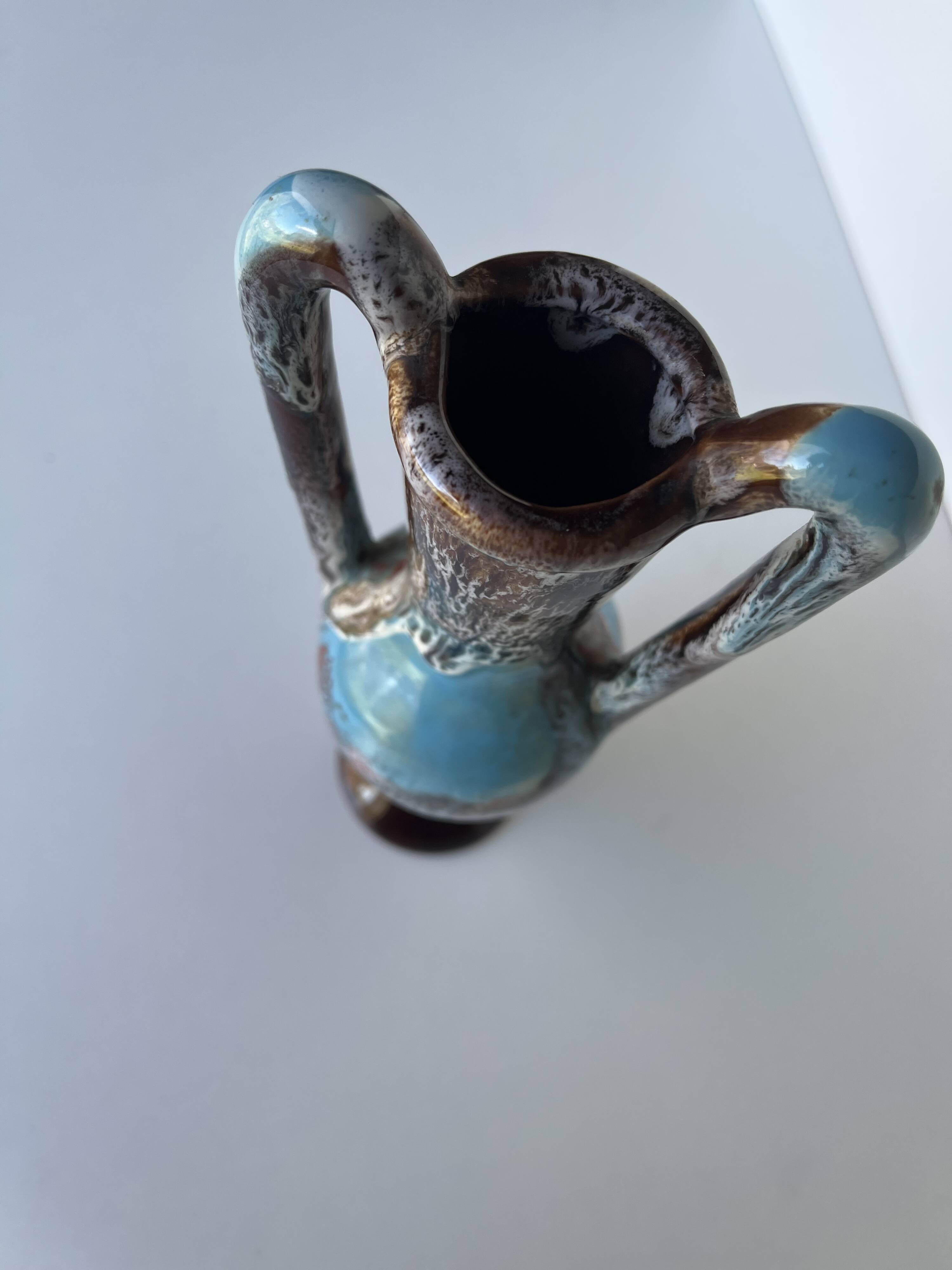 Amphora-type Fat Lava vase