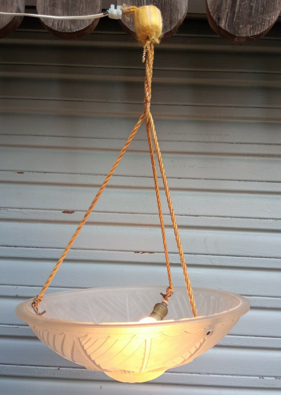 Art Deco ceiling lamp/chandelier in white pressed molded glass in working order