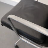 EA 219 swivel armchair by Charles & Ray Eames for Vitra, 1978