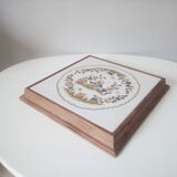 Underside of Provençal dish