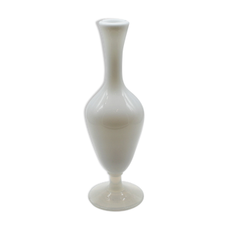 Vase en opaline blanc Sèvres