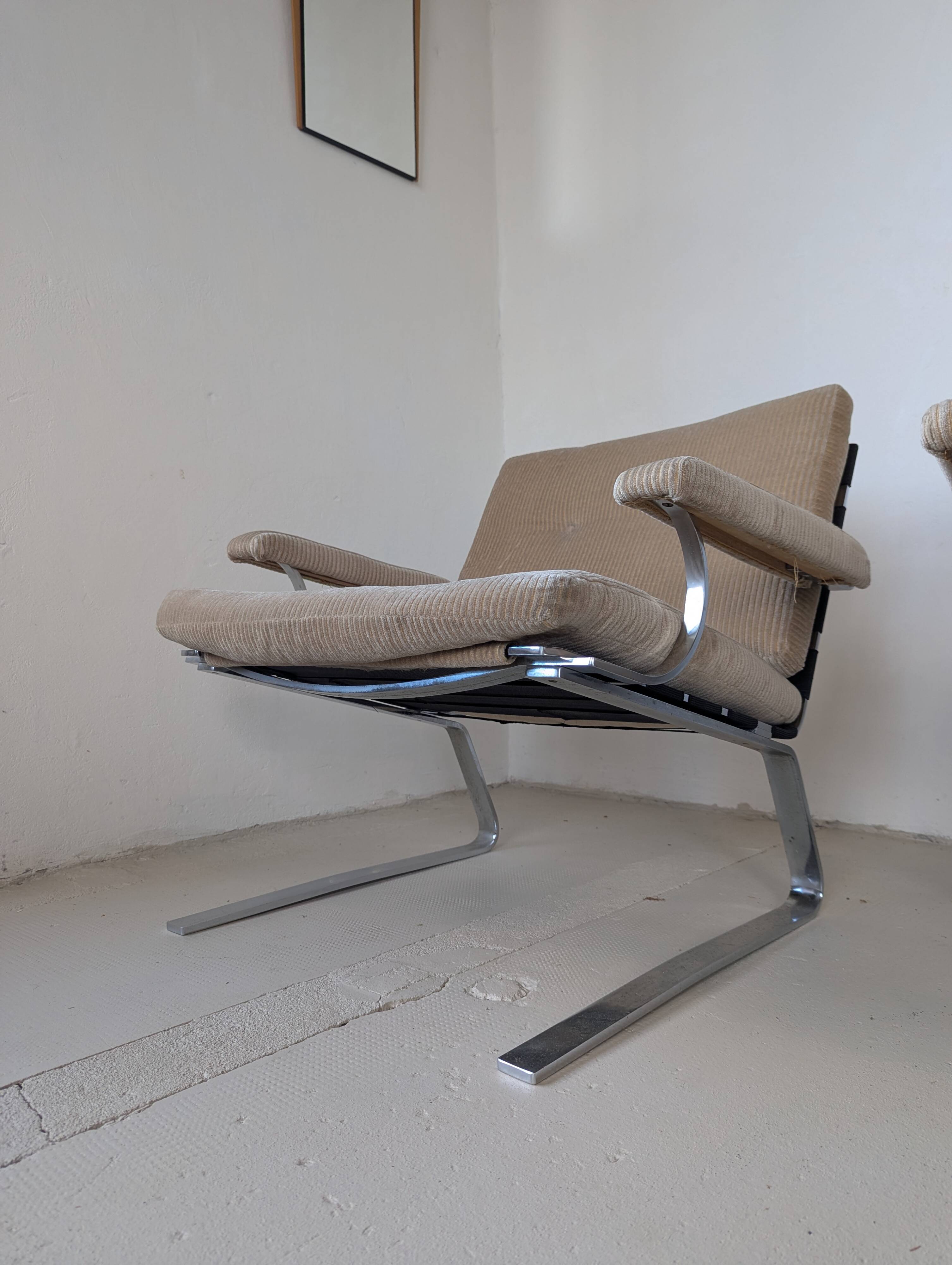 Pair of modernist armchairs by Reinhold Adolf for COR, 1970.