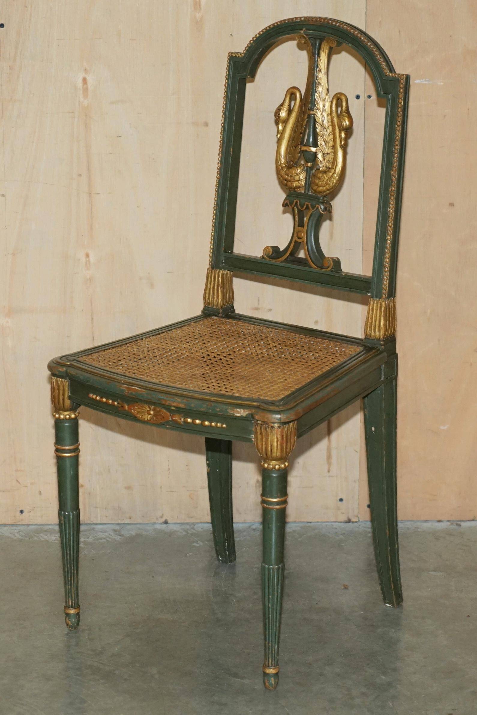 Paire Antique Chaises d'Appoint William Kent Empire Sculptées en Cygne
