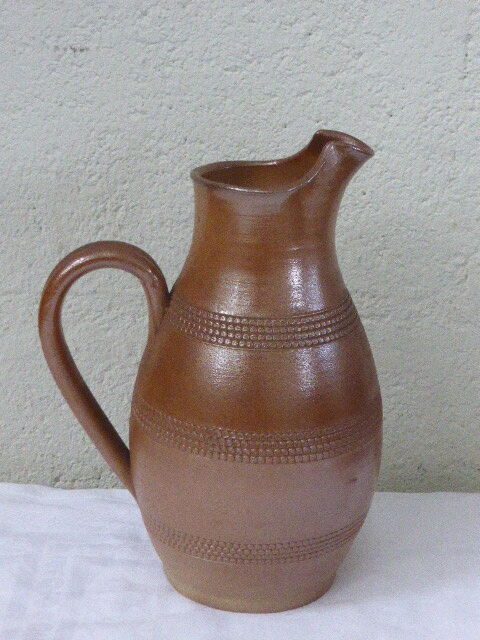 Sandstone pitcher
