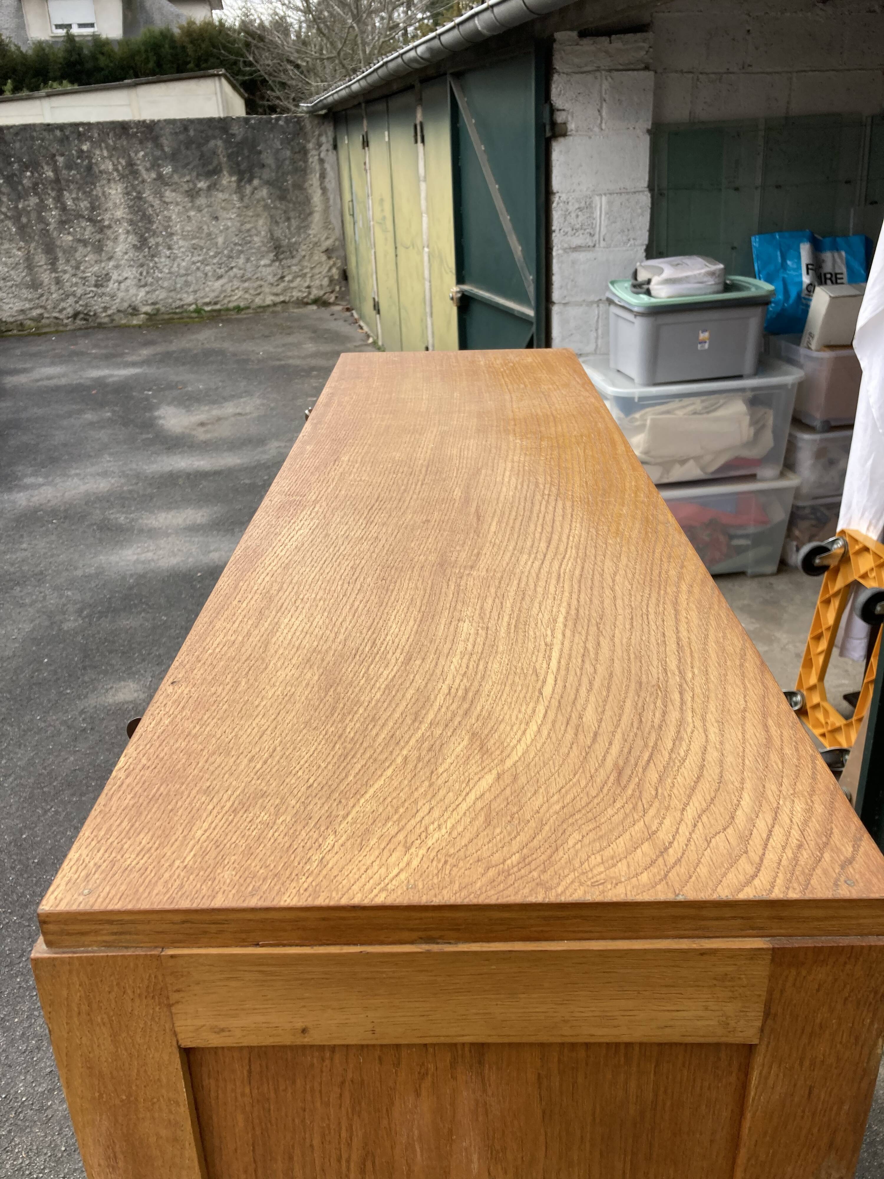 Filing cabinet with 3 curtains