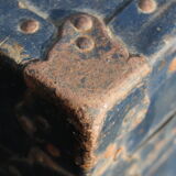 Old large-format trunk 930cm