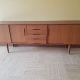 Tek sideboard