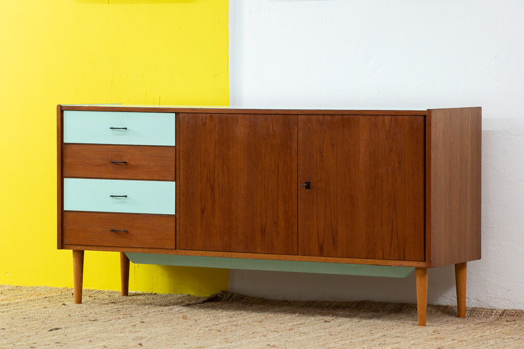 Scandinavian Vintage Teak Row – 148 cm