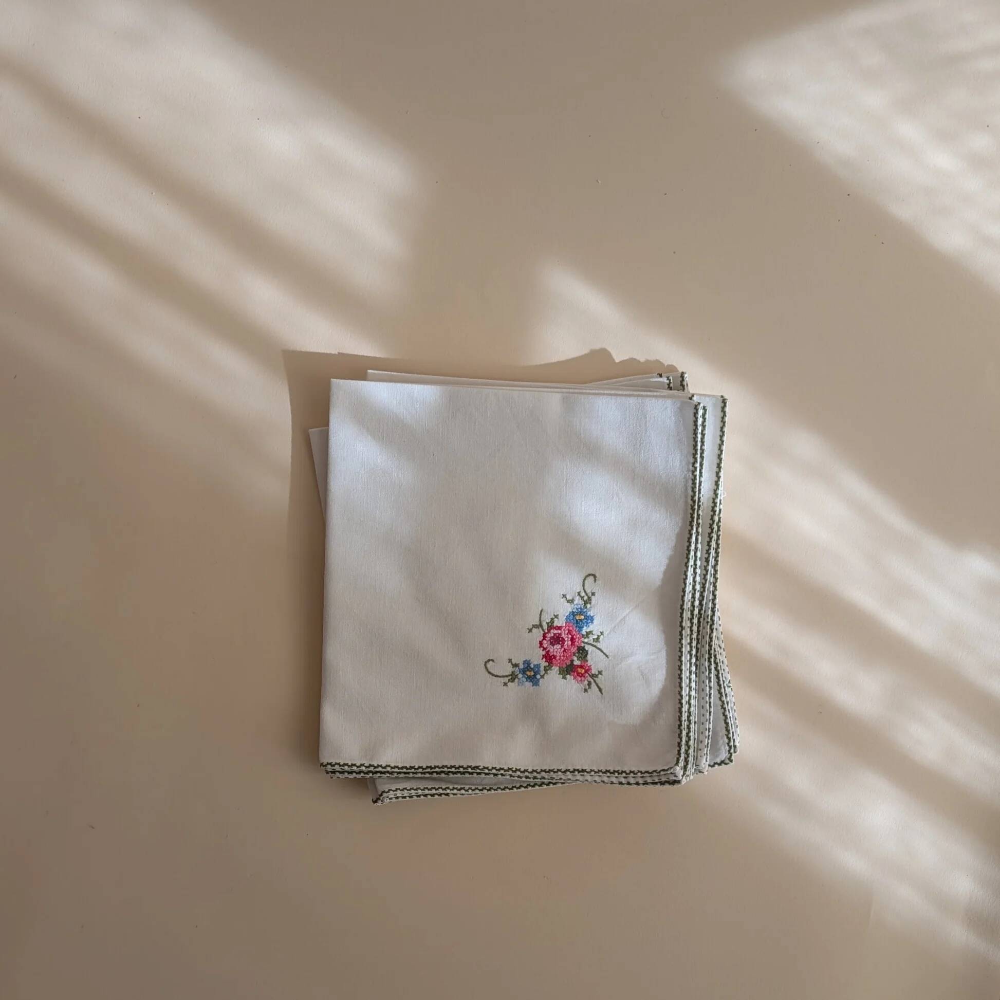 Set of 6 napkins, cross stitch