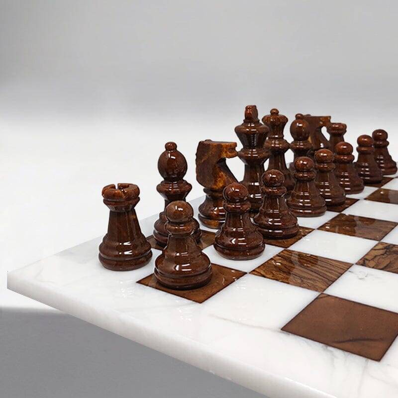 1970s Gorgeous Brown and White Chess Set in Volterra Alabaster Handmade. Ma