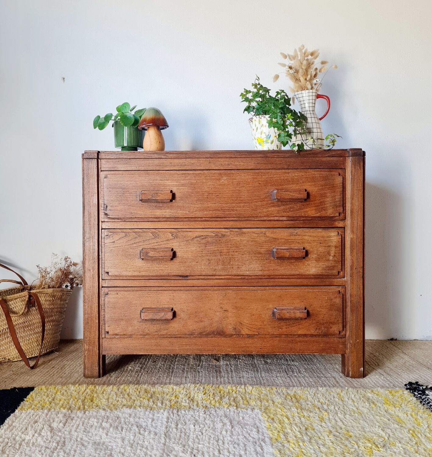 Art Deco chest of drawers in solid oak