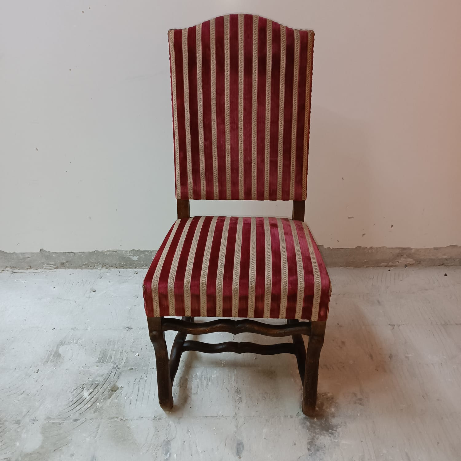 Paire de chaises style Louis Xlll