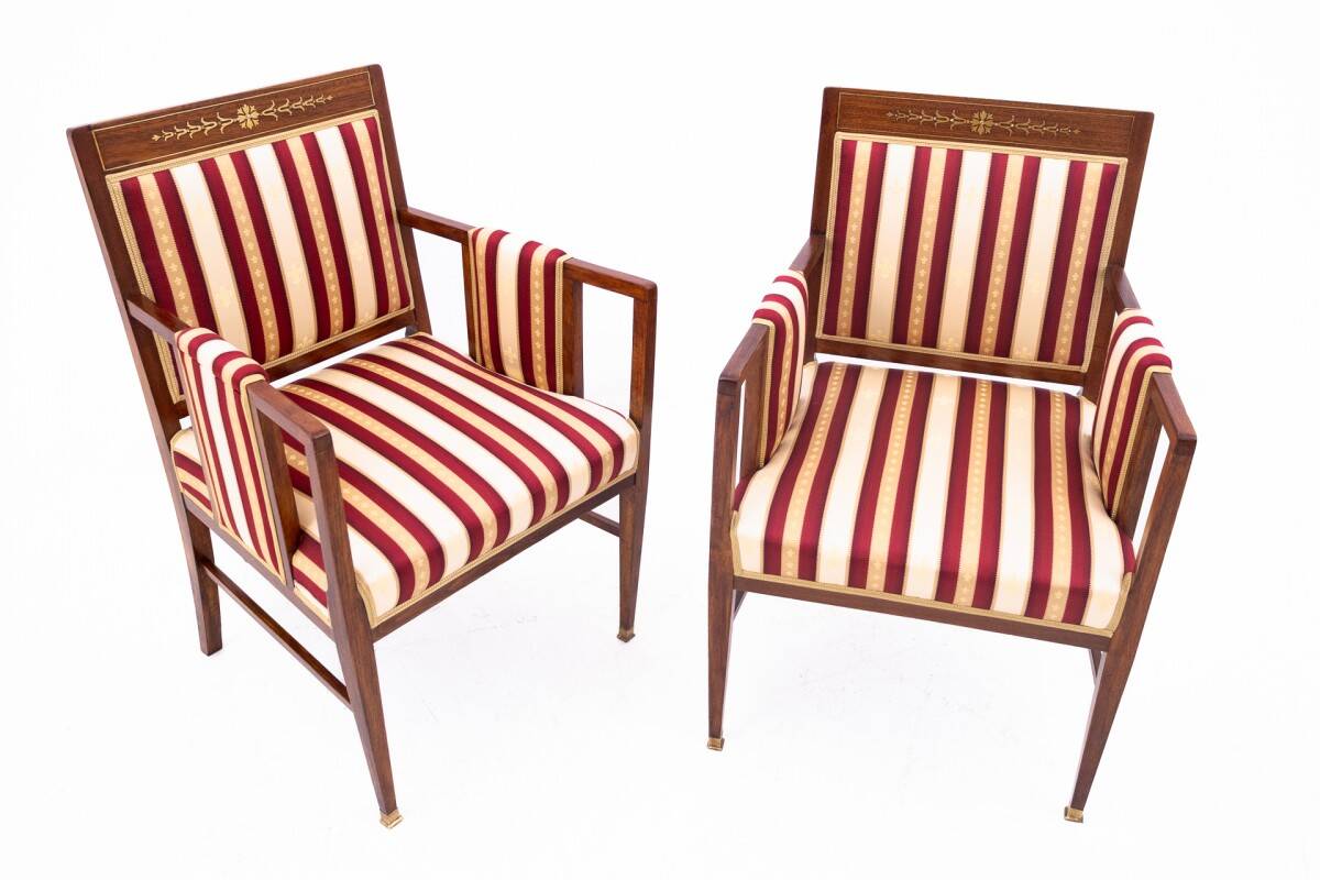 Antique living room set from the end of the 19th century.