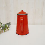 Red enamelled sheet metal coffee maker
