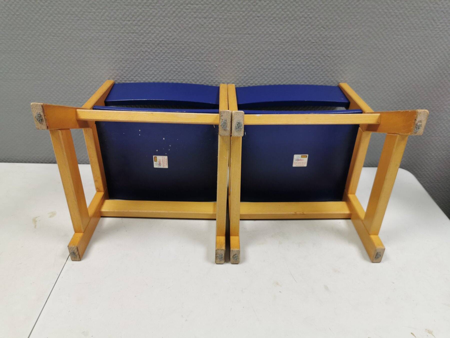 Brio children's chairs in light wood with blue lacquered seat and backrest