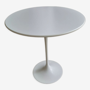 Tulip Knoll pedestal table