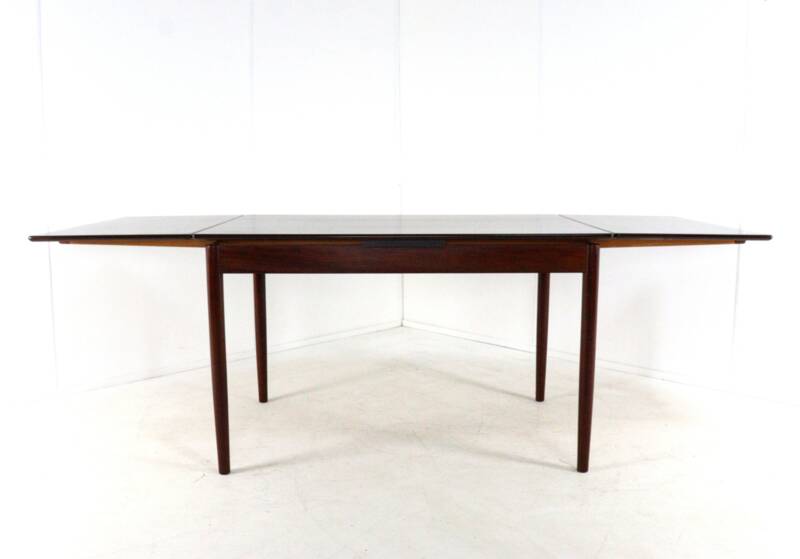 Table à manger extensible en bois de rose 'Stenstrup' - style mid-century moderne