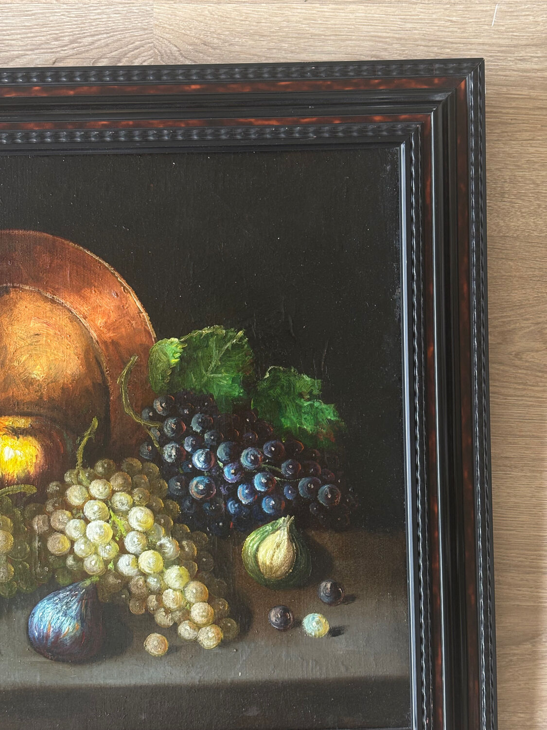 Still life painting, grapes and figs, oil on canvas.