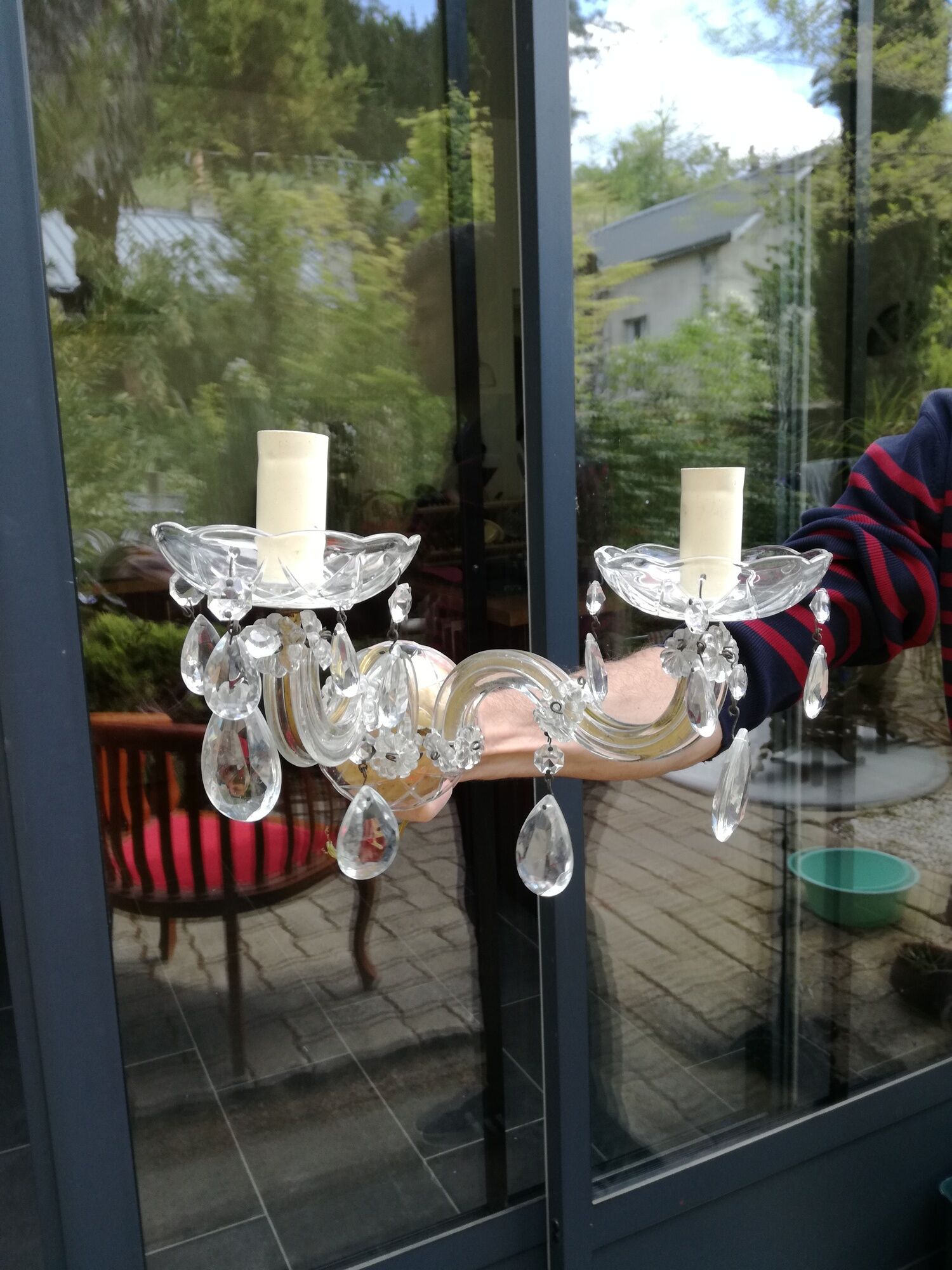 Two sconces 2 glass lights and crystal stamps