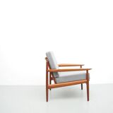 Chaise longue en teck danois grise par Glostrup, années 1950.