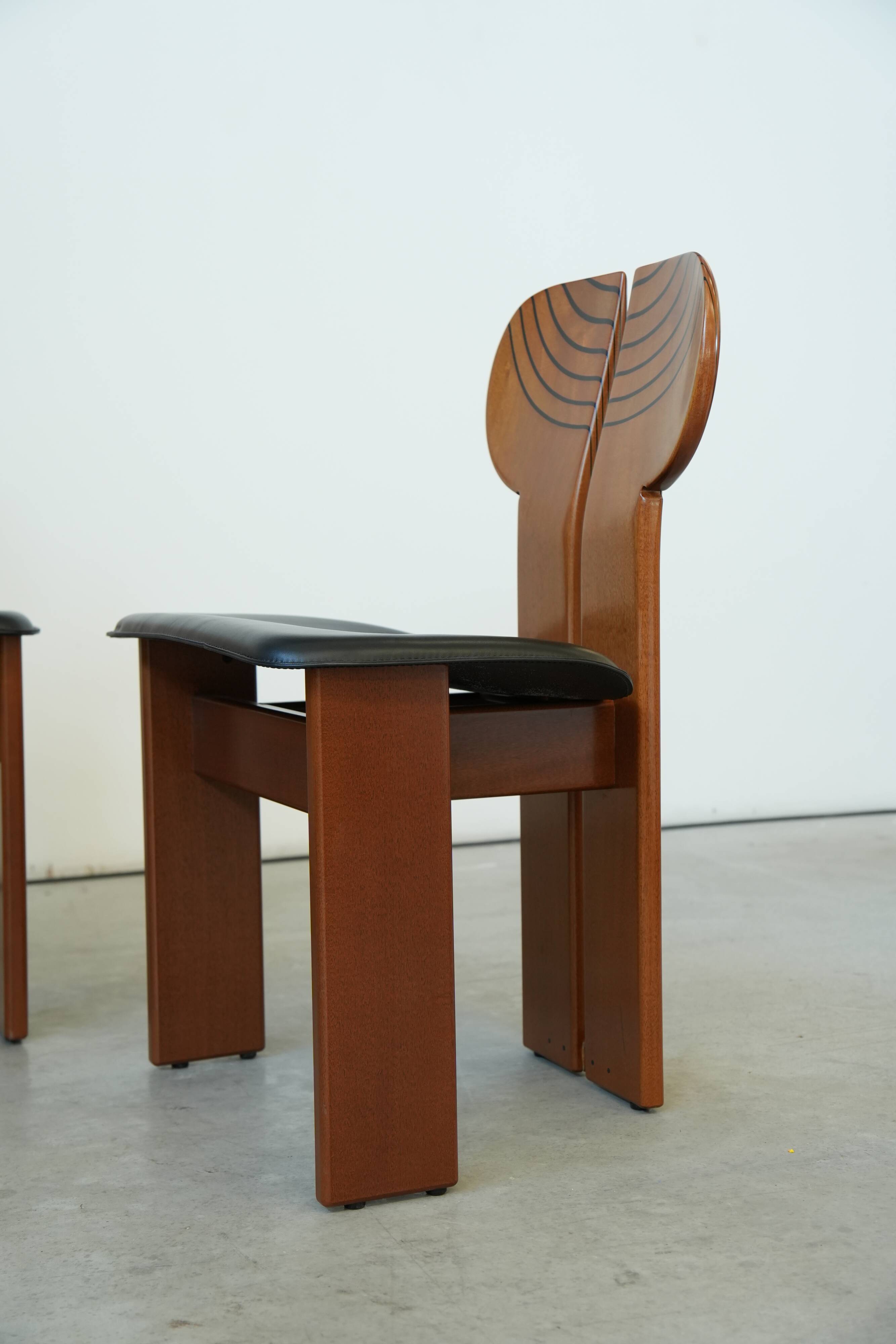 Afra & Tobia Scarpa ‘Africa’ Dining Chair – Walnut & Leather, 1975