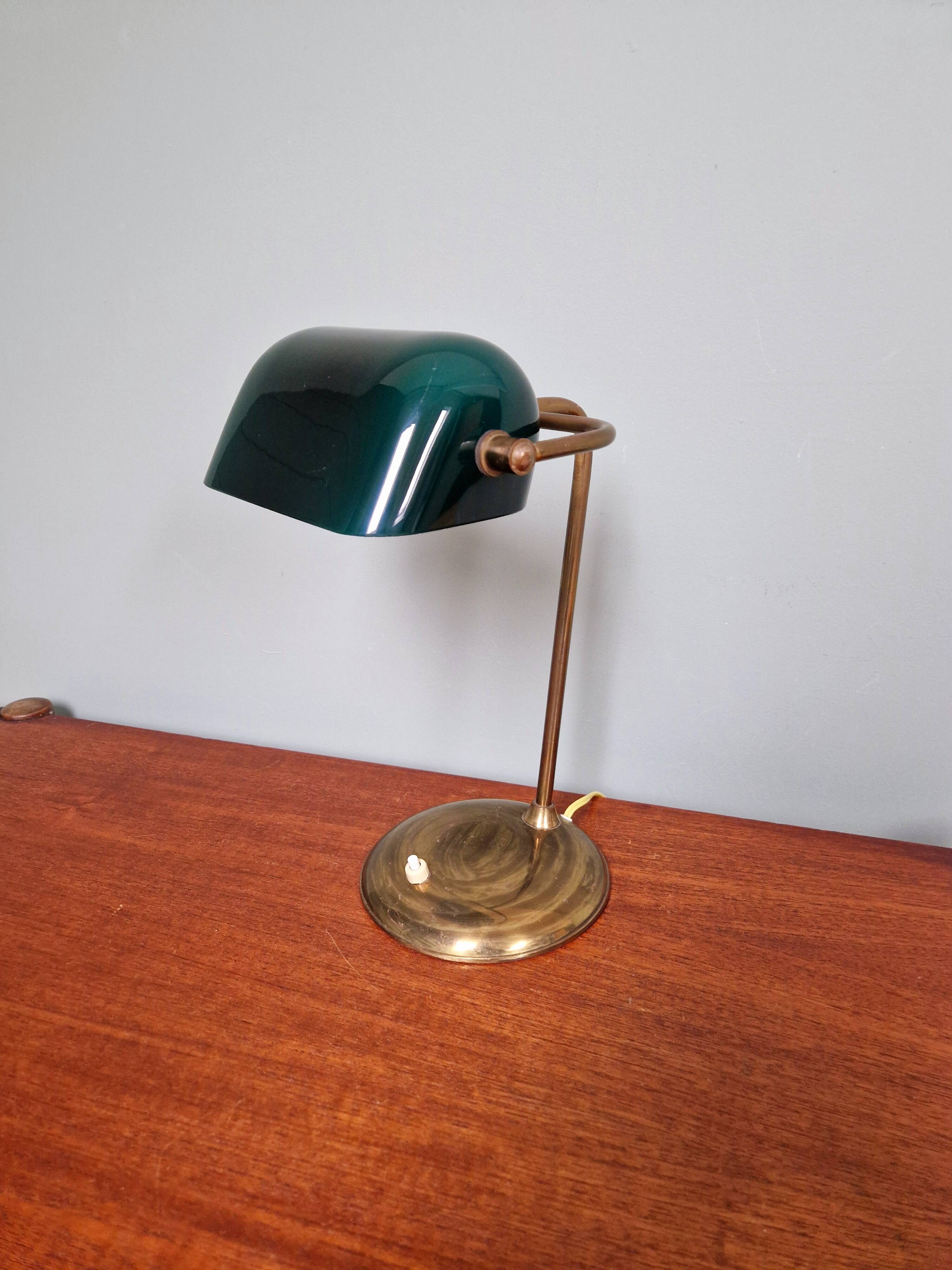 Banker's lamp in brass and green opaline, 1930s