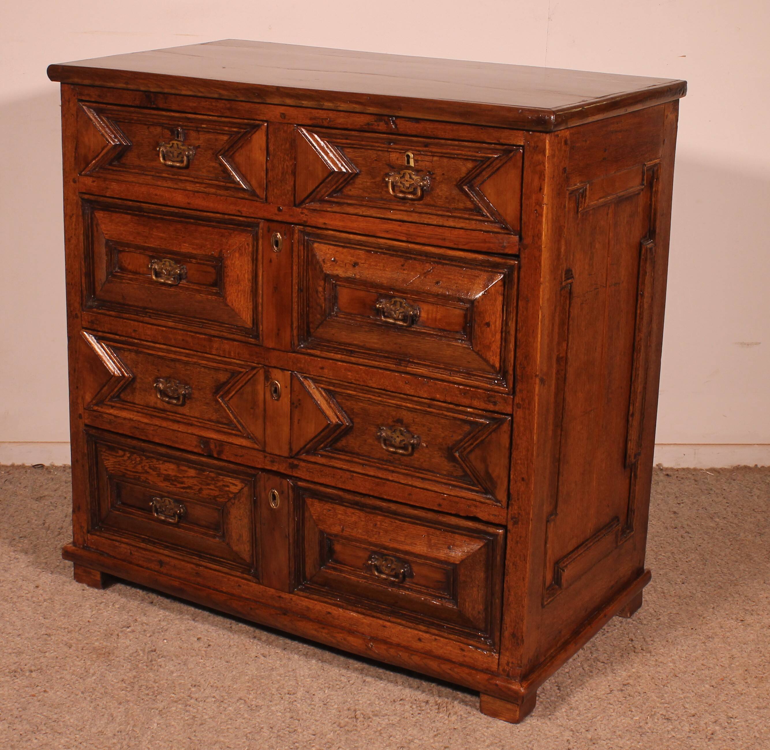 17th Century Jacobean Chest of Drawers in Oak and Walnut
