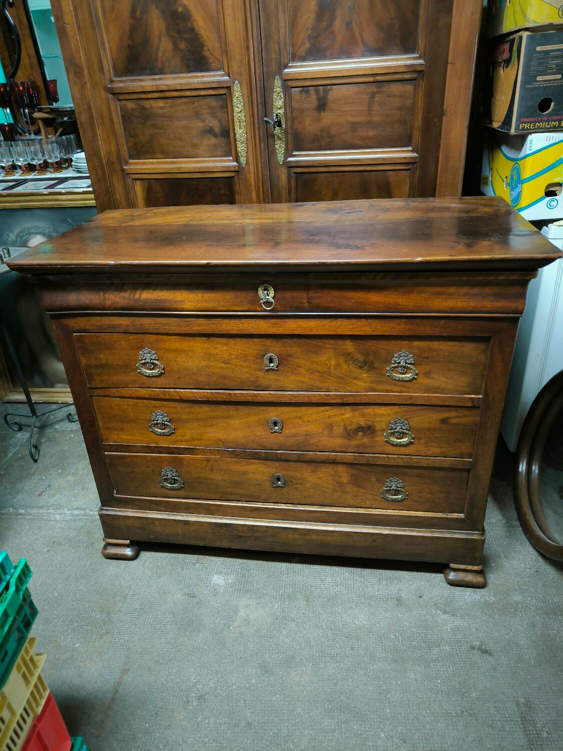 Louis Philippe period chest of drawers in solid walnut