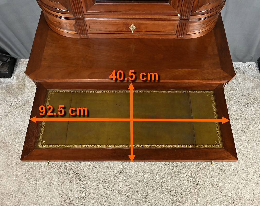 Louis XVI desk in Cuban mahogany – Late 18th century