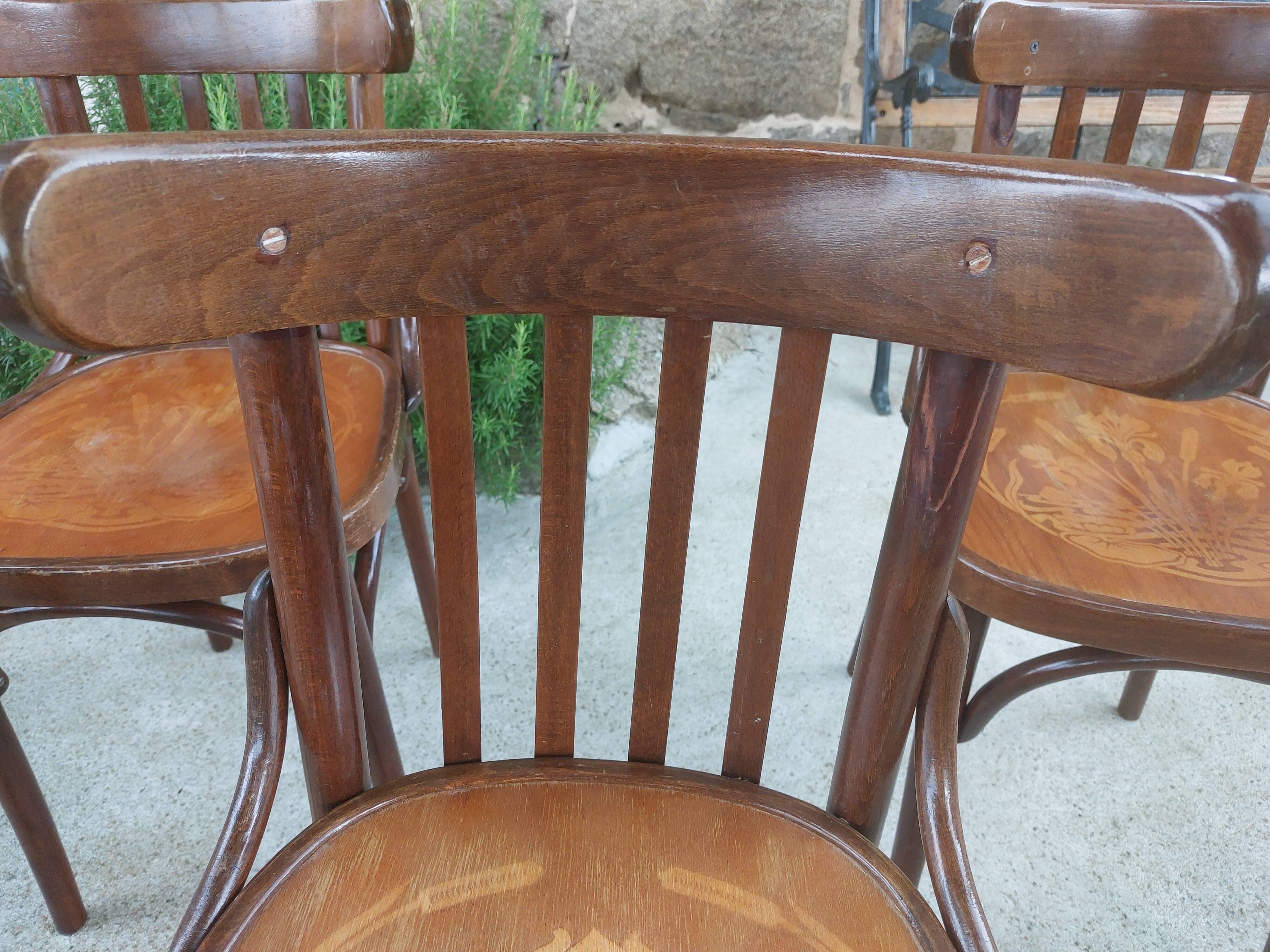 6 bistro chairs, pattern on the seat