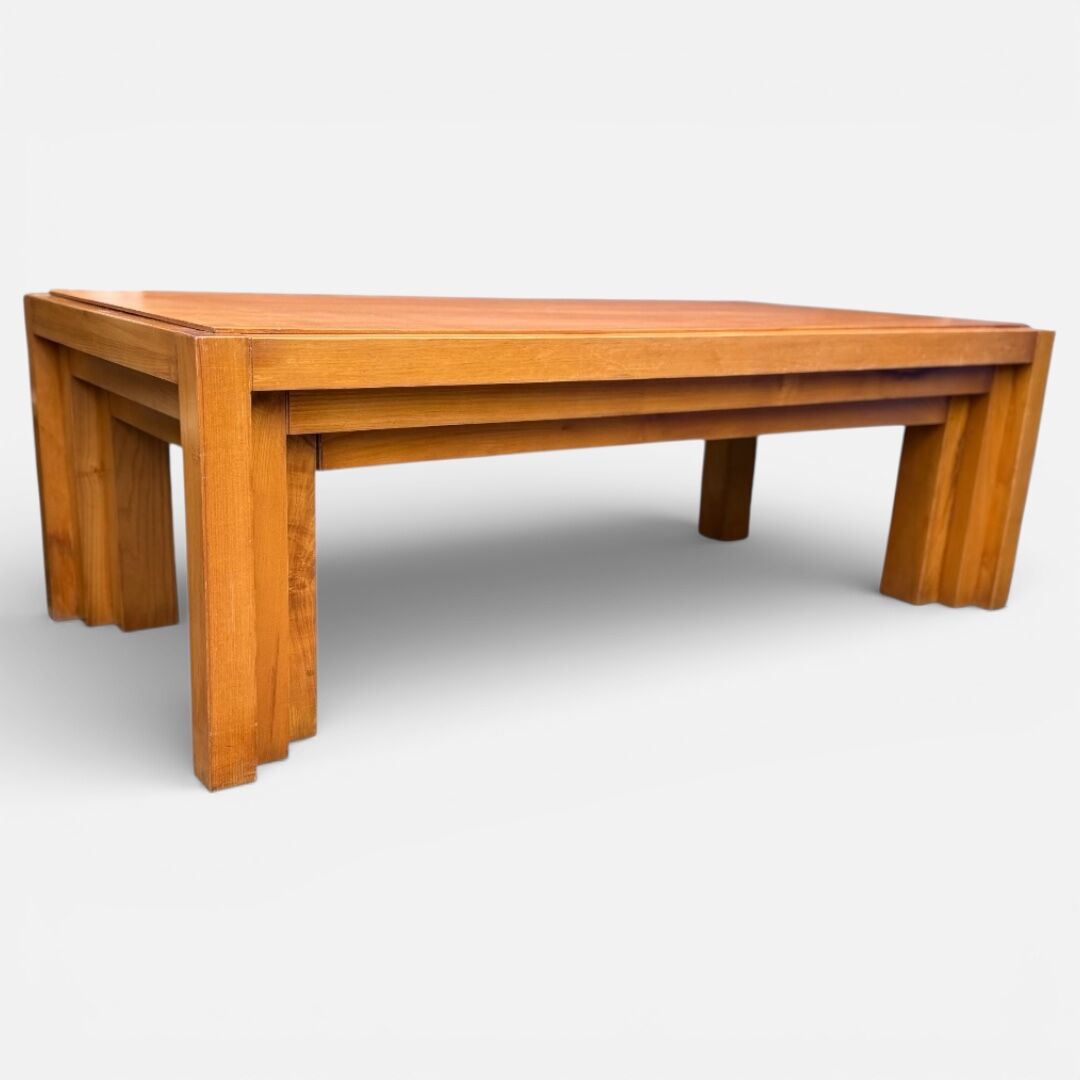 Vintage coffee table in solid elm from the 1970s.