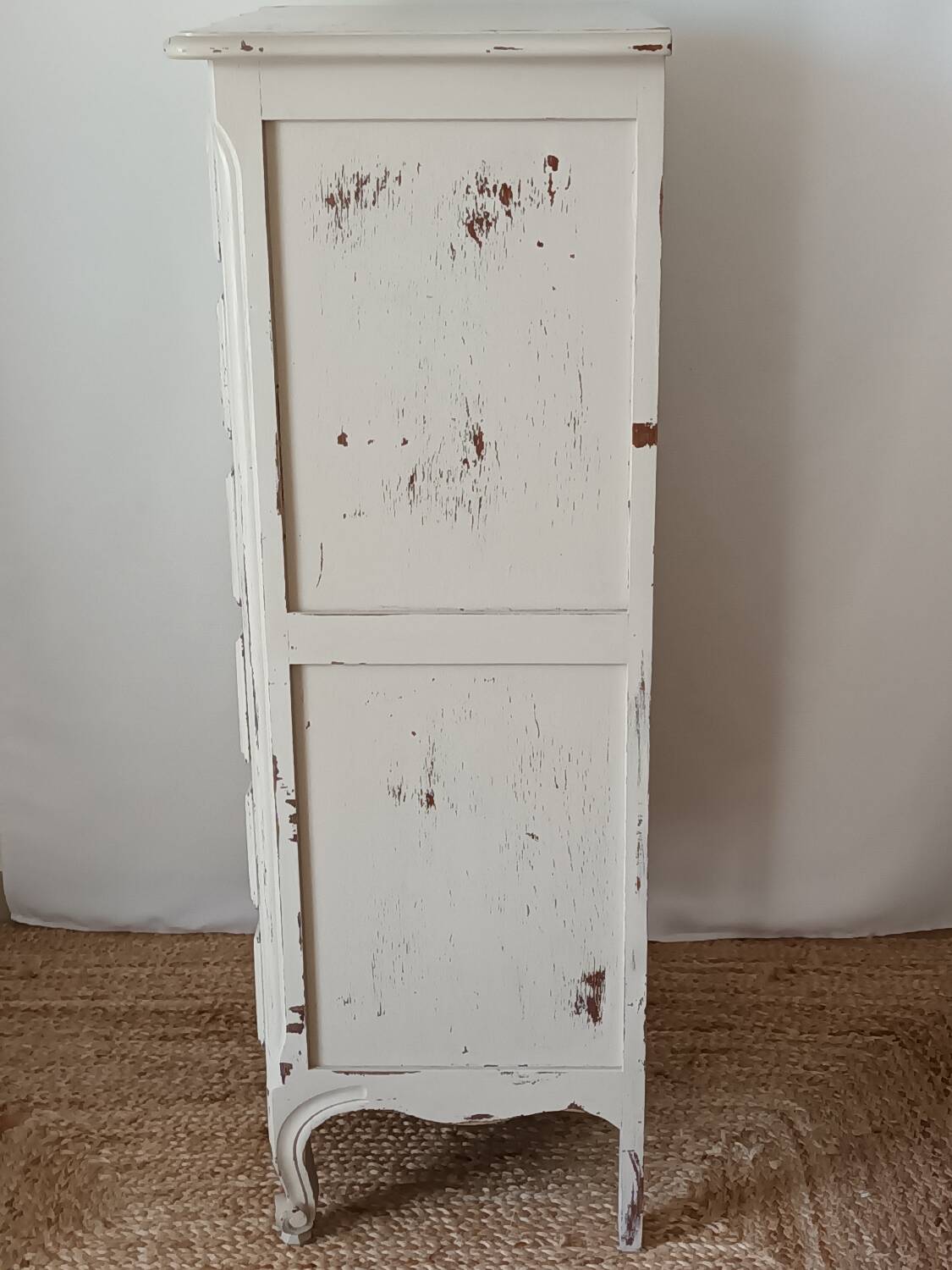 Louis XV style chiffonier with patina, 20th century