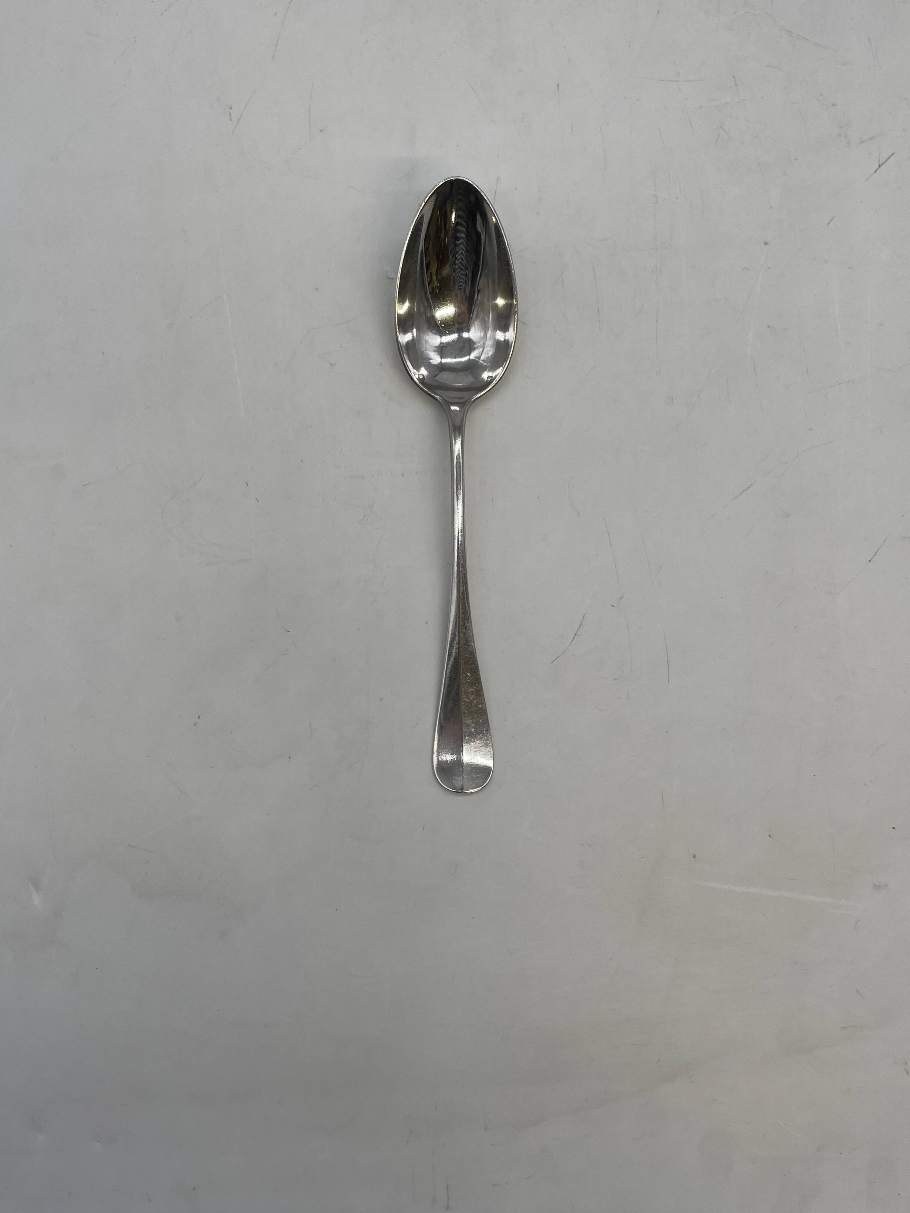 Set of 4 spoons and 2 dessert forks