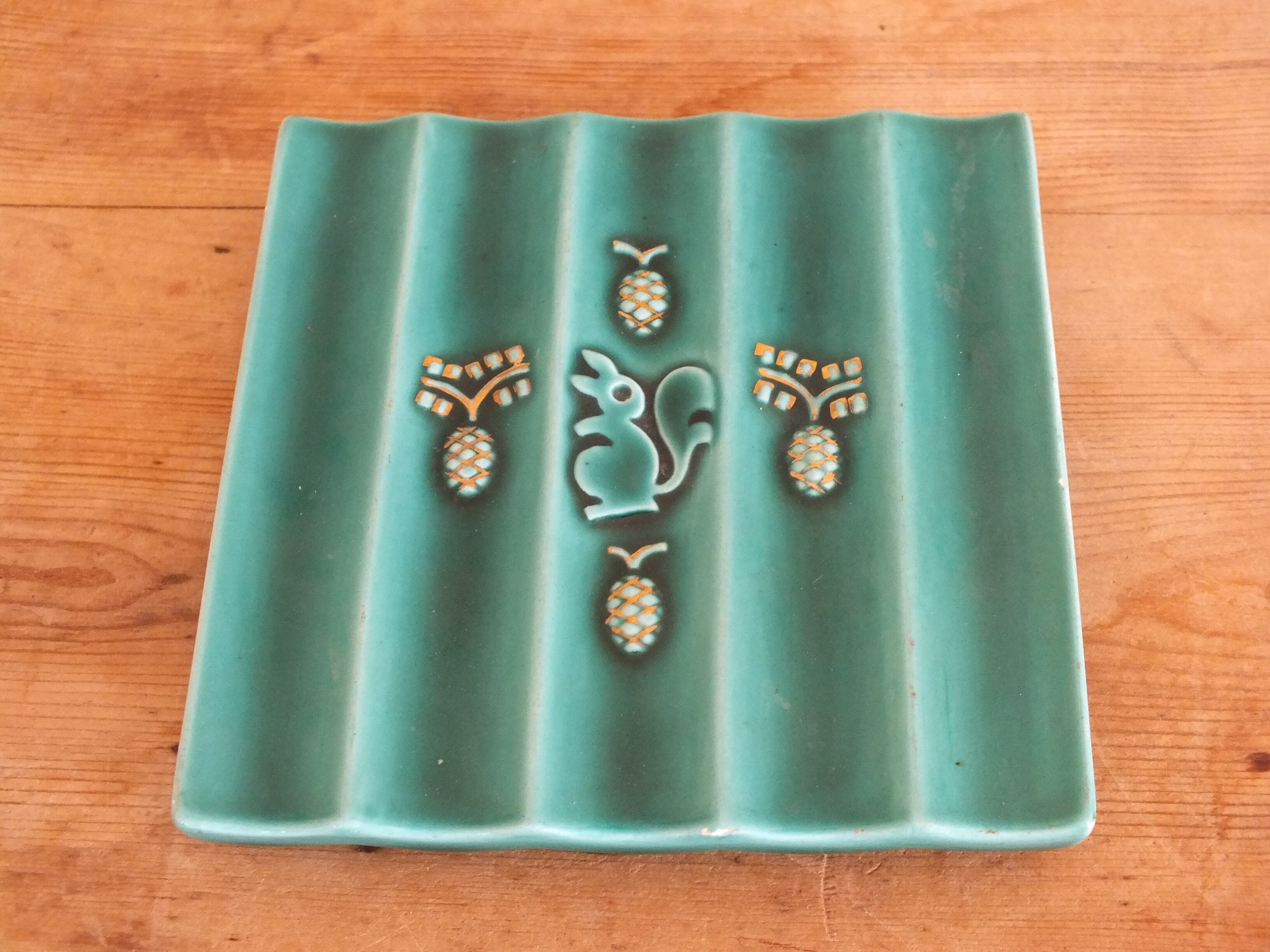 Vintage green ceramic trifle and salt shaker set 50s