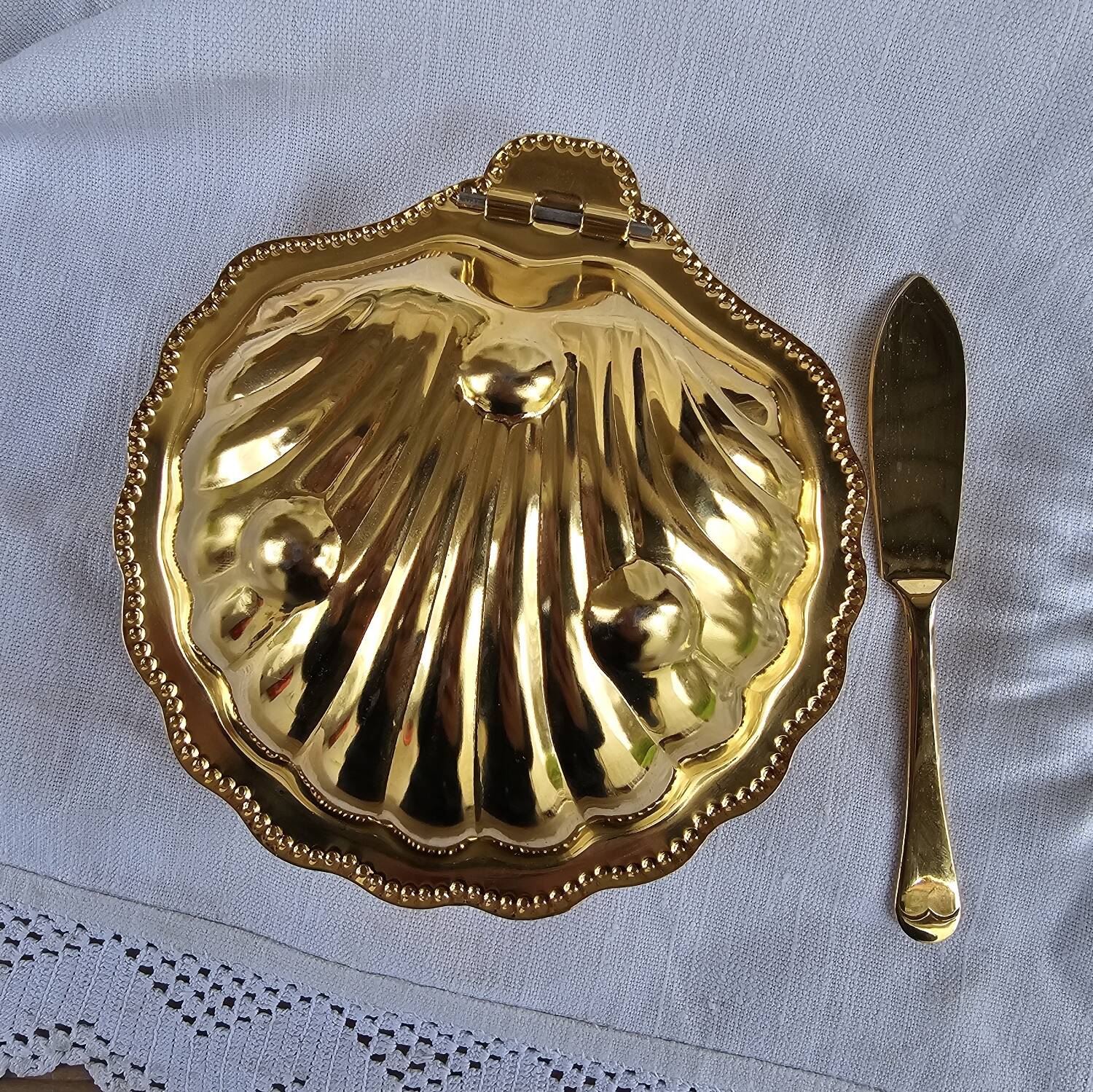 Golden shell butter dish