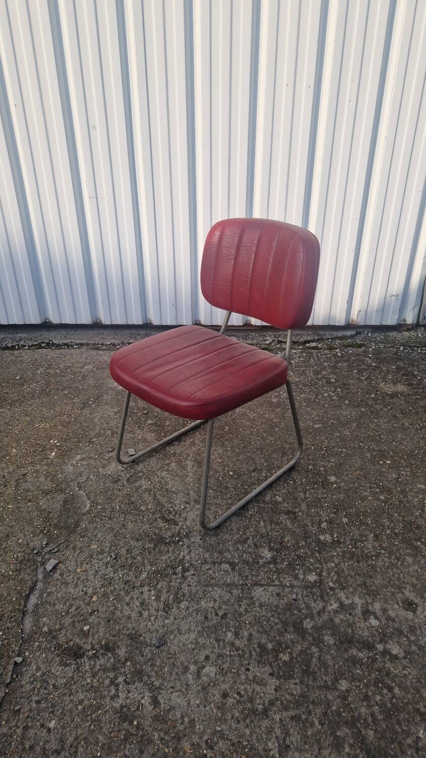 Set of 10 vintage US chairs