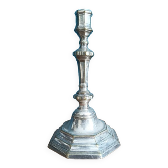 Metal candle holder