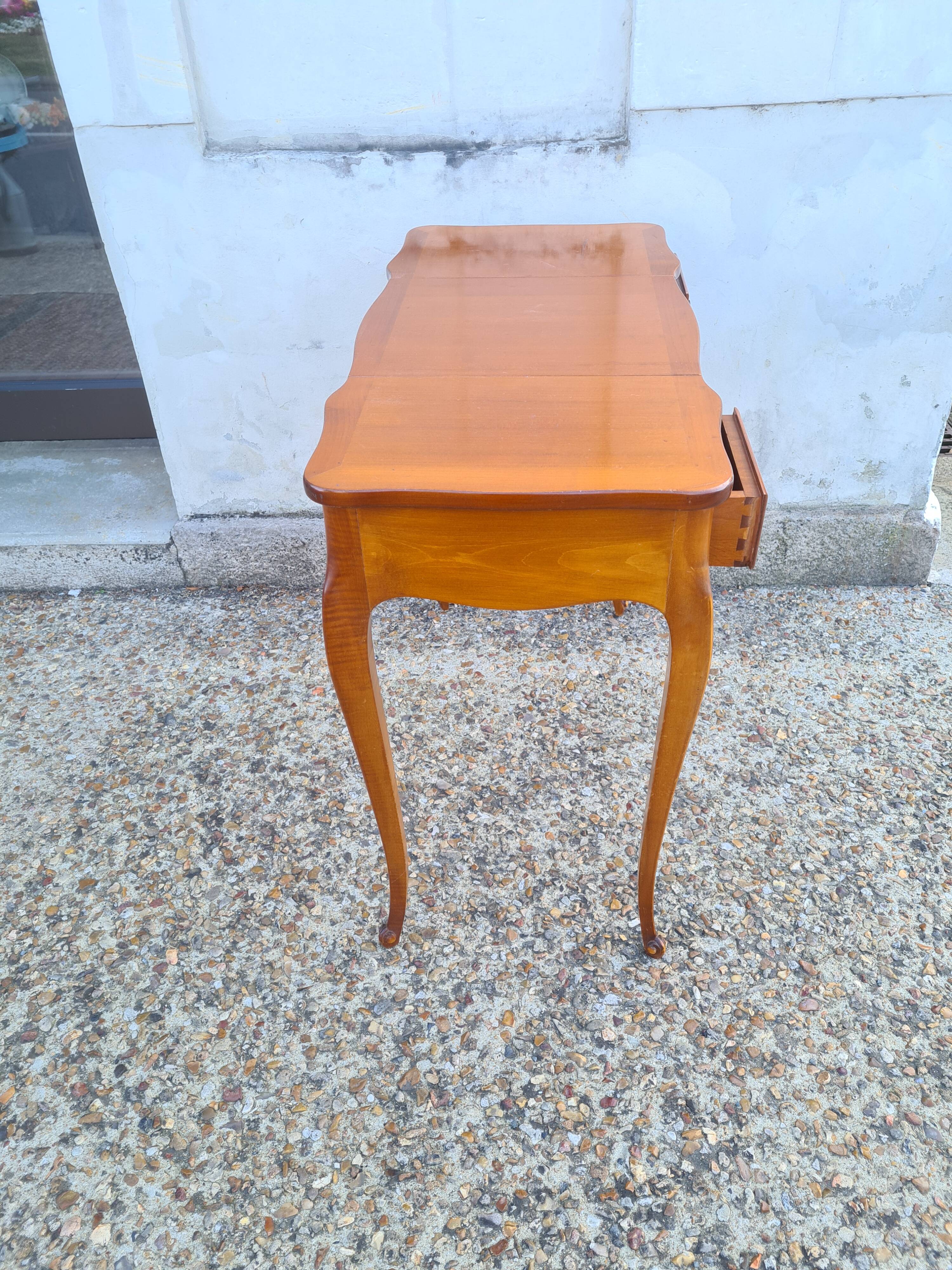 Vintage cherry dressing table