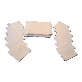 Tablecloth and 12 antique embroidered napkins