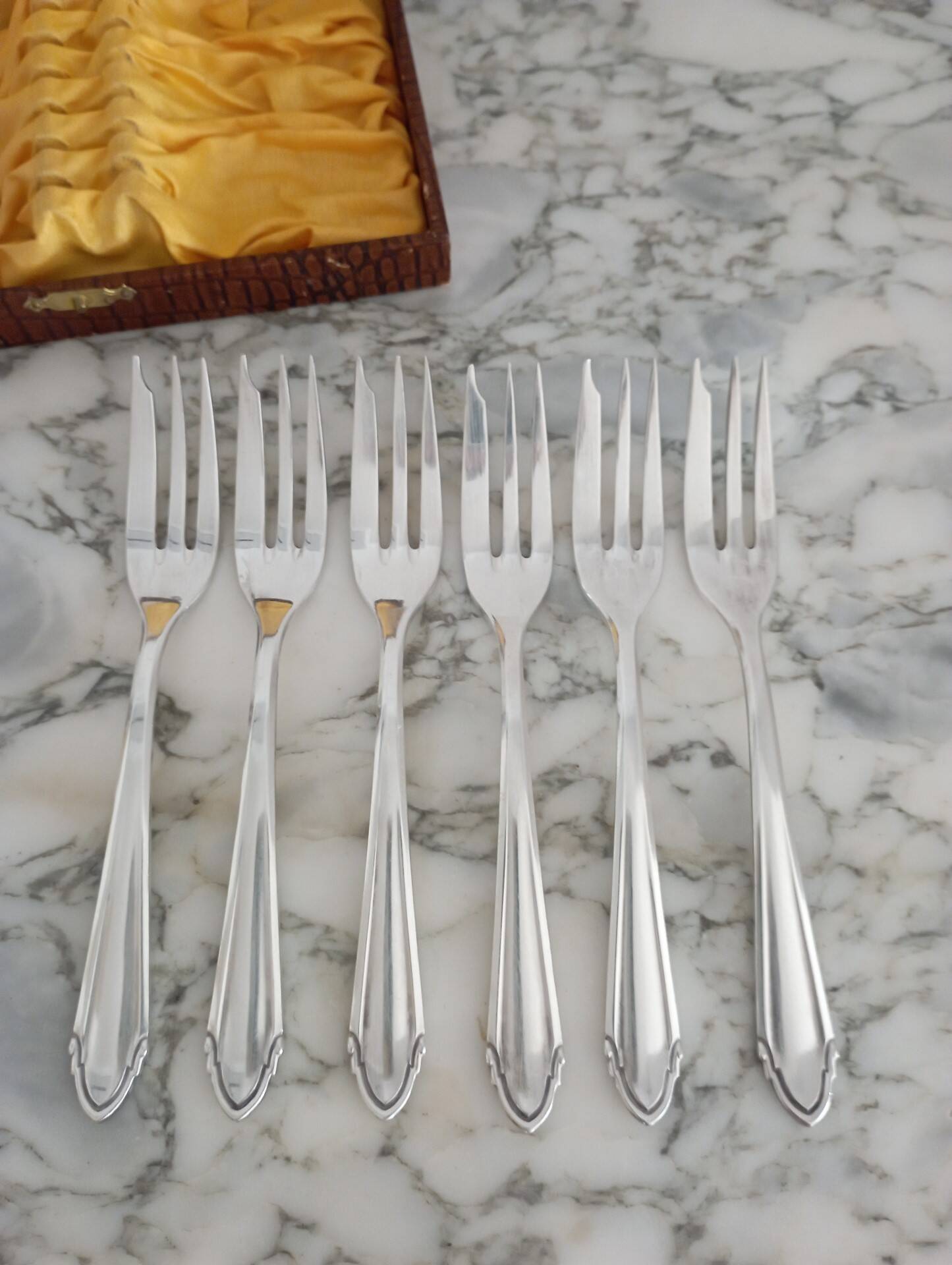 Silver metal dessert forks