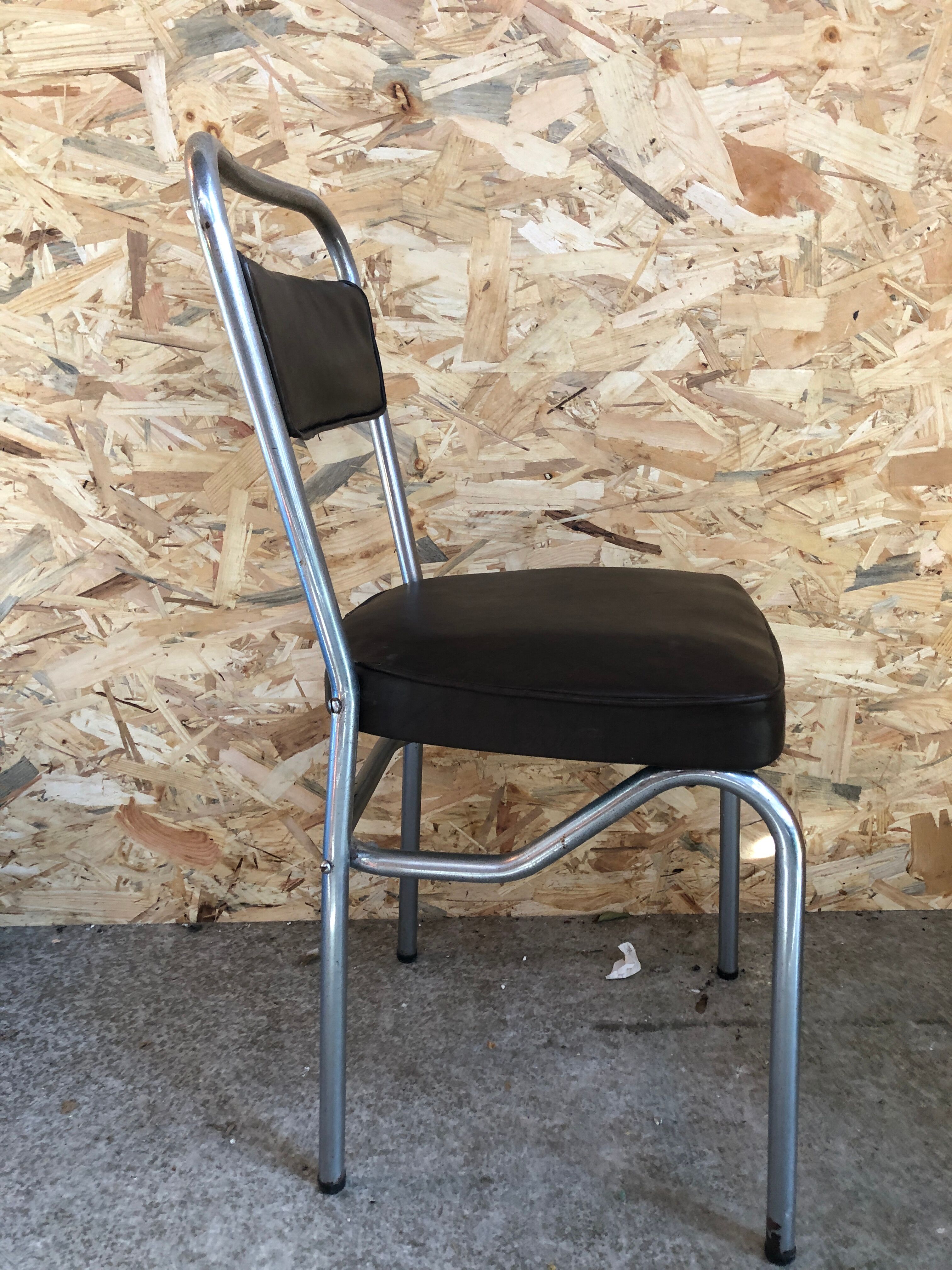 Old chair metal chrome & skaï brown 70s vintage