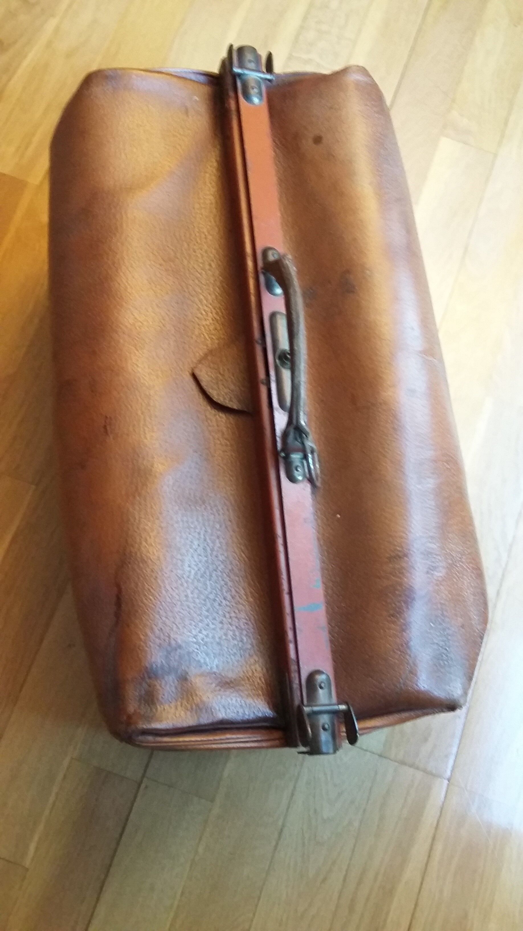 Late 19th century leather suitcase